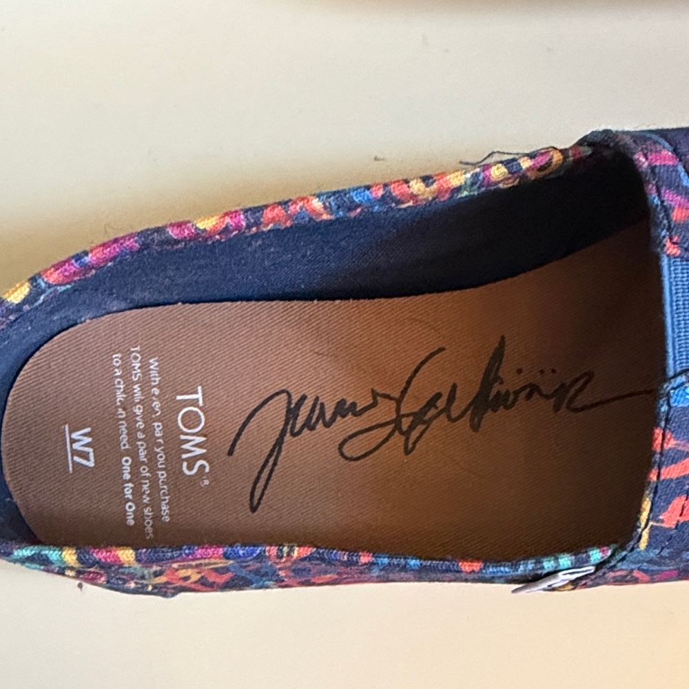 TOMS Graffiti Multi-Color Hearts Slip-Ons - Picture 7 of 8